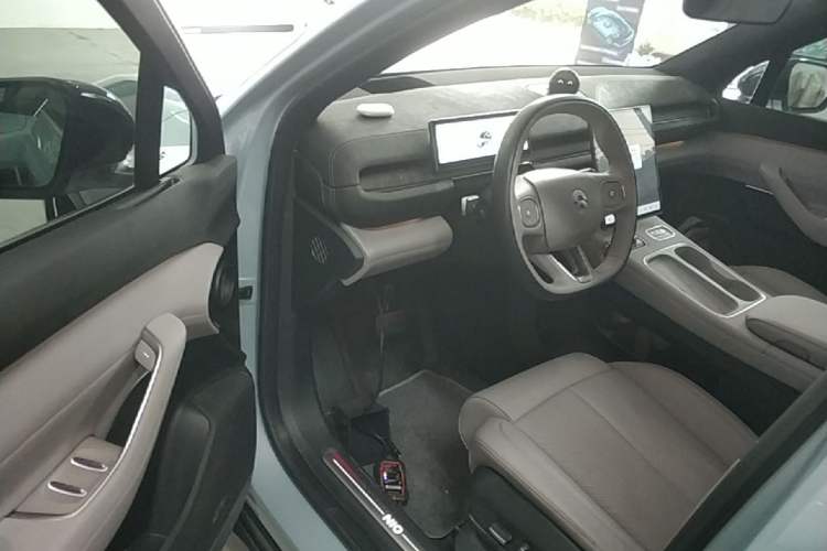 Used Nio EC6 2023 75 kWh Driver Seat