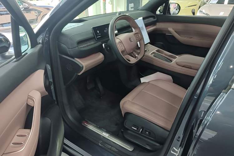 Used Nio EC6 2023 75 kWh Driver Seat
