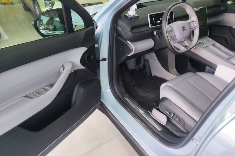 Used Nio EC6 2023 75 kWh Driver Seat