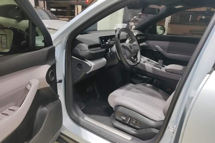 Used Nio EC6 2023 75 kWh Driver Seat