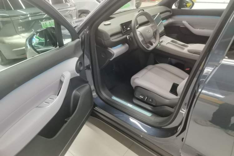Used Nio EC6 2023 75 kWh Driver Seat