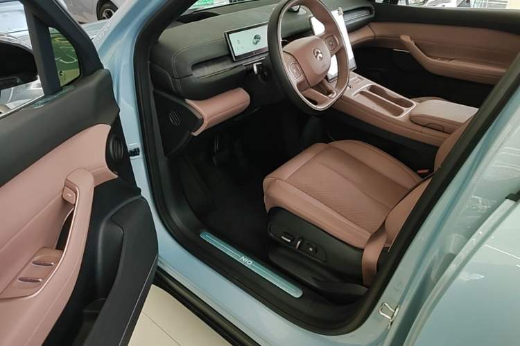 Used Nio EC6 2023 75 kWh Driver Seat