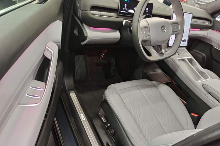 Used Nio EC6 2023 75 kWh Driver Seat