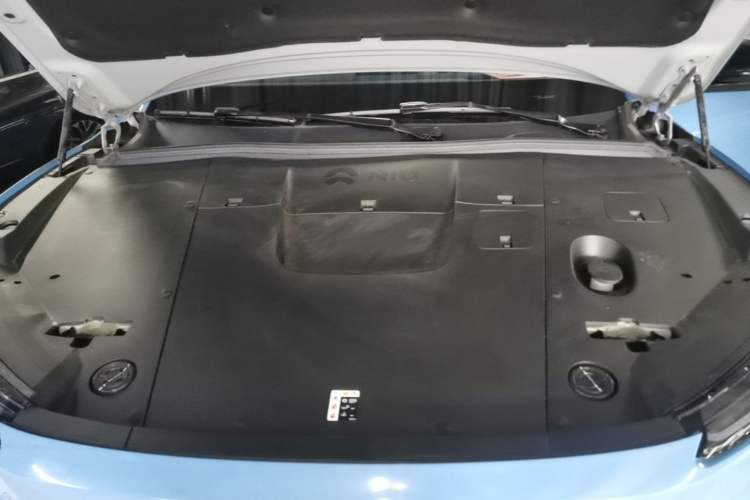 Used Nio EC6 2023 75 kWh Engine Bay