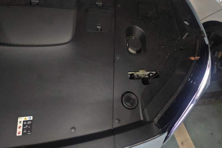 Used Nio EC6 2023 75 kWh Engine Bay Left
