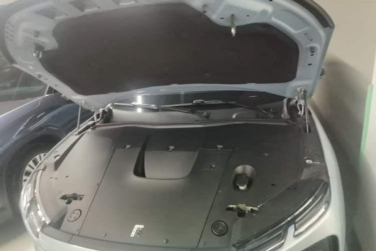 Used Nio EC6 2023 75 kWh Engine Bay