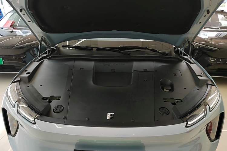 Used Nio EC6 2023 75 kWh Engine Bay