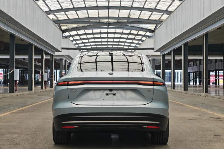 Used Nio EC6 2023 75 kWh Exterior 4