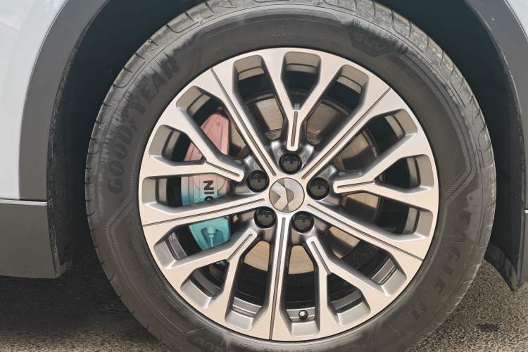 Used Nio EC6 2023 75 kWh Exterior 8