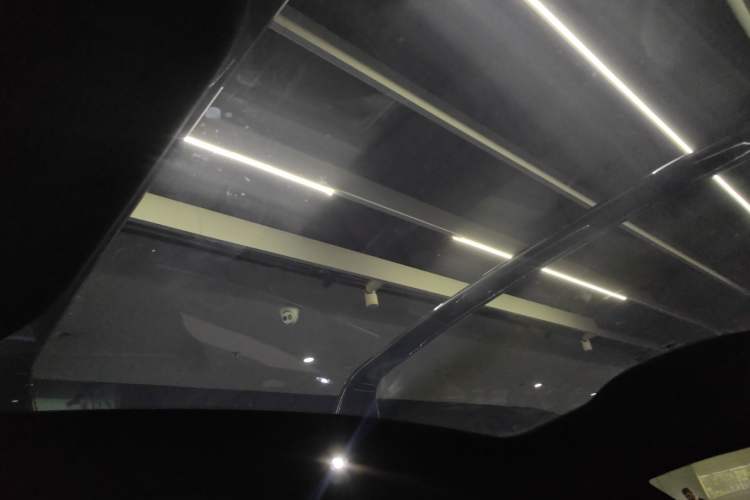 Used Nio EC6 2023 75 kWh Headliner