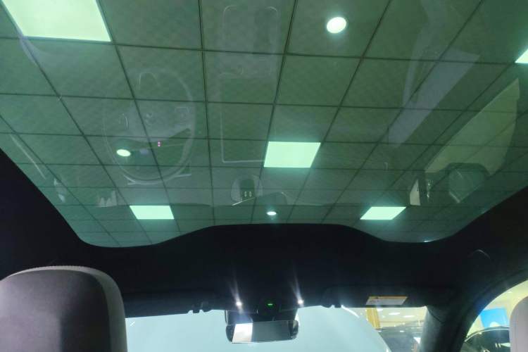 Used Nio EC6 2023 75 kWh Headliner