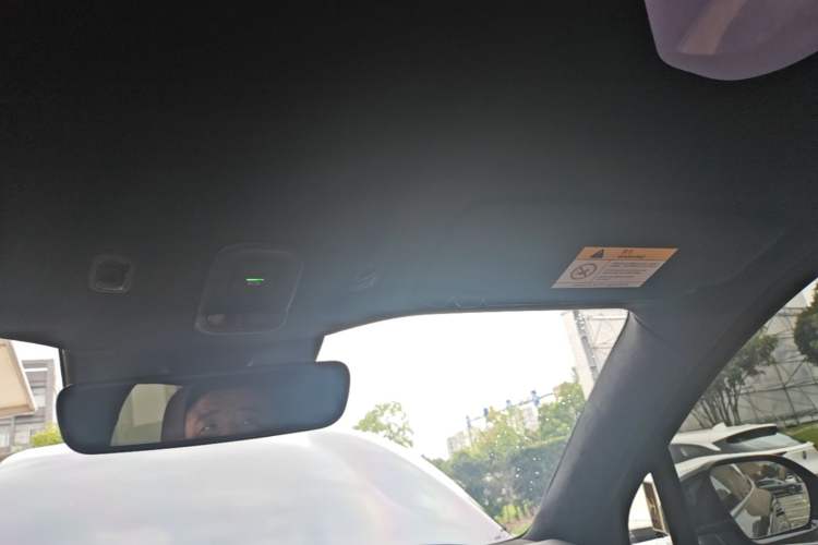 Used Nio EC6 2023 75 kWh Headliner