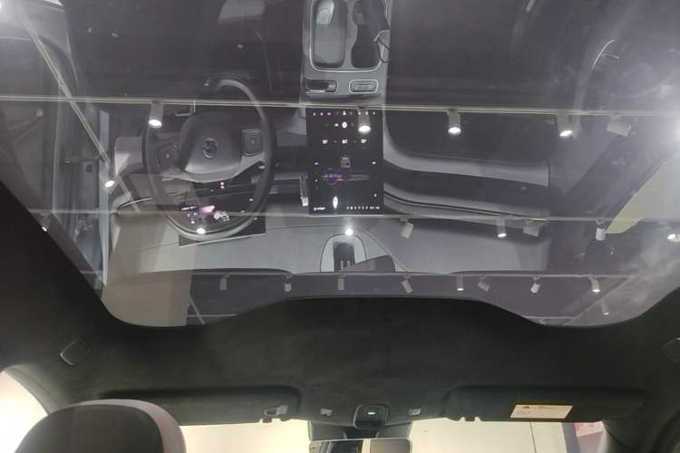 Used Nio EC6 2023 75 kWh Headliner