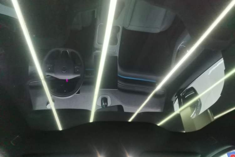 Used Nio EC6 2023 75 kWh Headliner