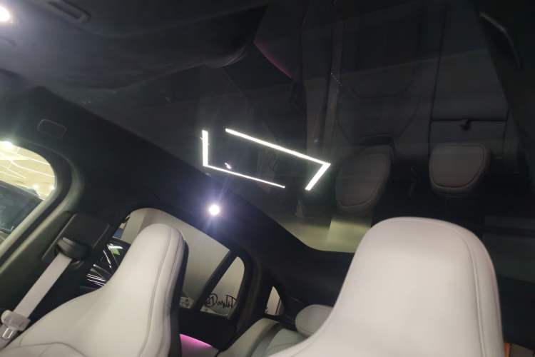 Used Nio EC6 2023 75 kWh Interior 3
