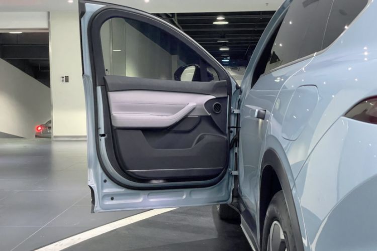Used Nio EC6 2023 75 kWh Interior 3