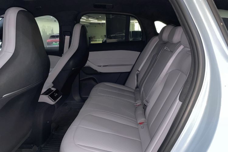 Used Nio EC6 2023 75 kWh Interior 4