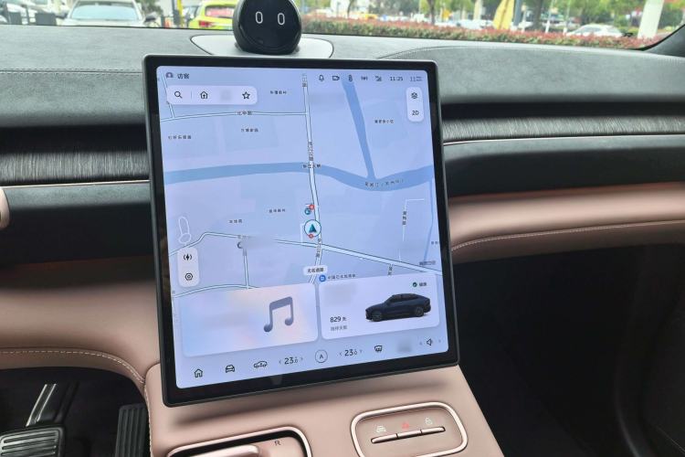 Used Nio EC6 2023 75 kWh Interior 5