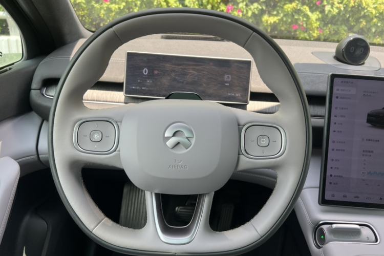 Used Nio EC6 2023 75 kWh Interior 6