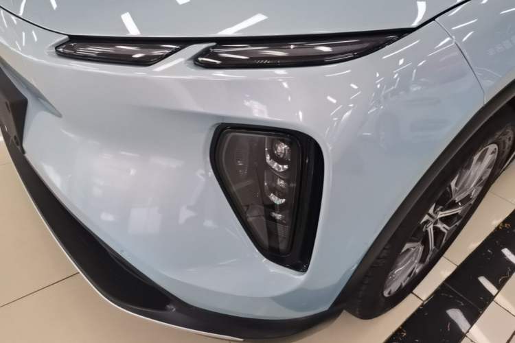 Used Nio EC6 2023 75 kWh Left Front Headlight