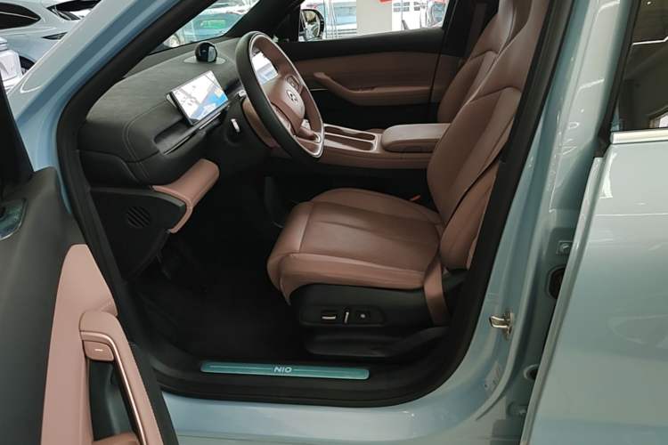 Used Nio EC6 2023 75 kWh Left Front Seat