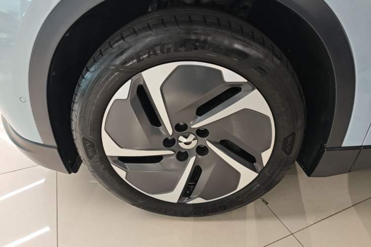 Used Nio EC6 2023 75 kWh Left Front Wheel Hub