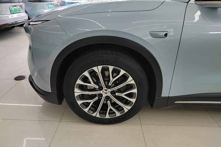 Used Nio EC6 2023 75 kWh Left Front Wheel Hub