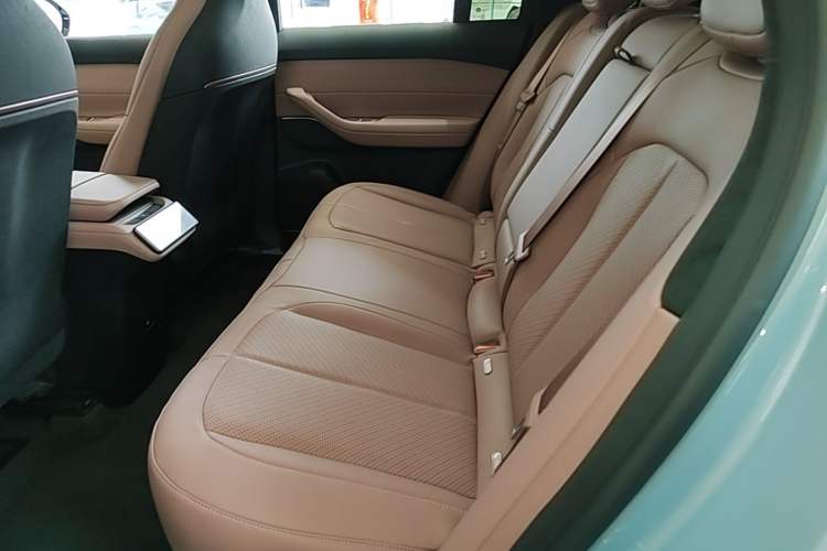 Used Nio EC6 2023 75 kWh Left Rear Seat