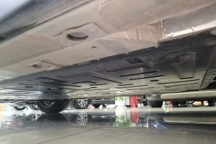Used Nio EC6 2023 75 kWh Left Side Sill