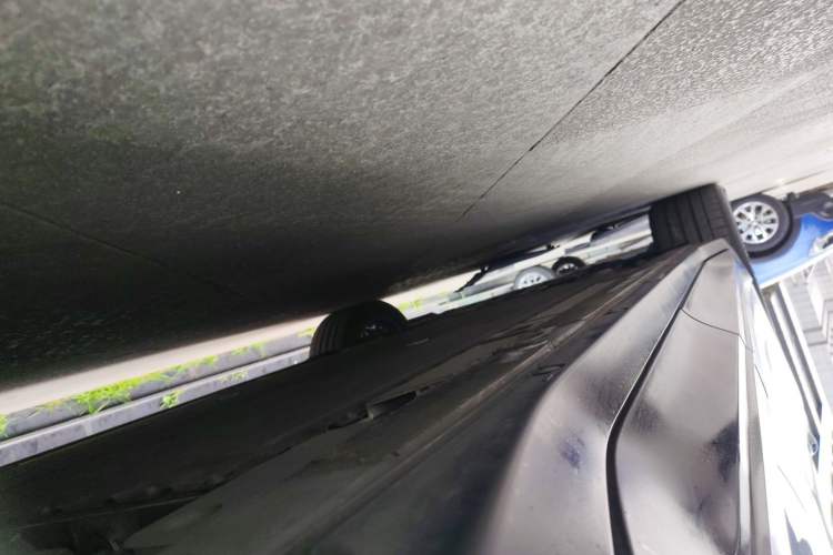 Used Nio EC6 2023 75 kWh Left Side Sill