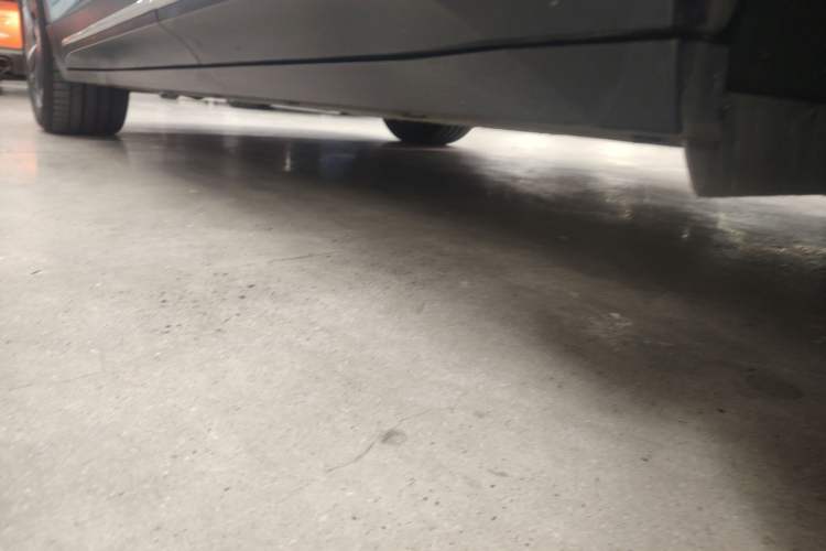 Used Nio EC6 2023 75 kWh Left Side Sill