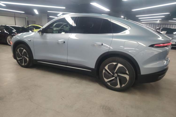 Used Nio EC6 2023 75 kWh Left Side