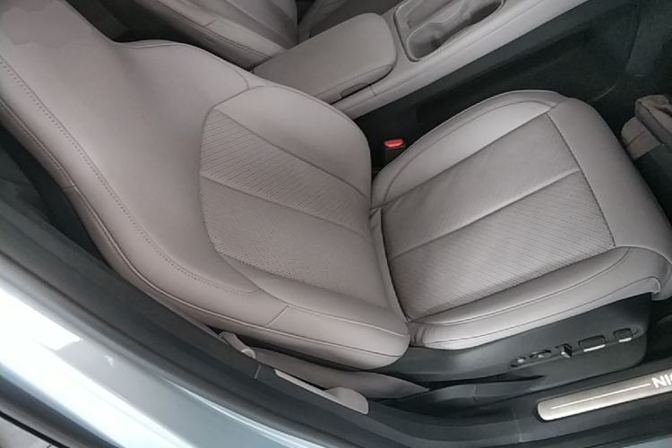 Used Nio EC6 2023 75 kWh Right Front Seat
