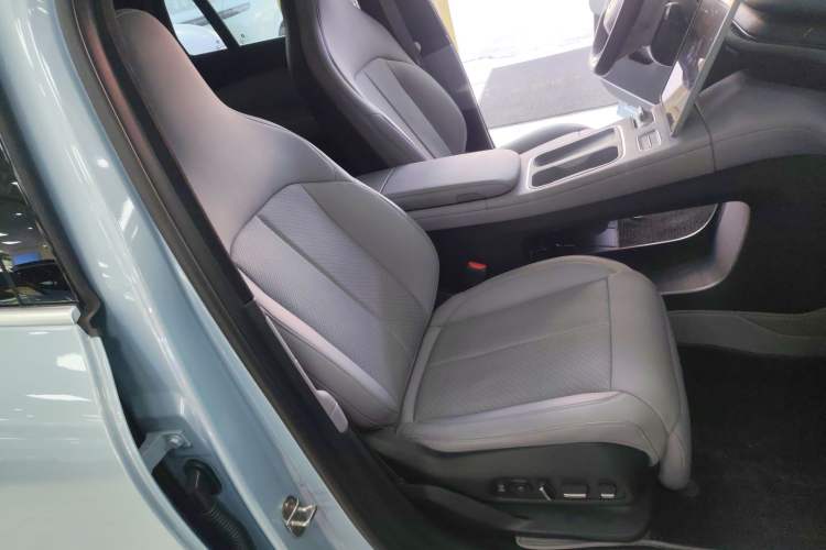 Used Nio EC6 2023 75 kWh Right Front Seat