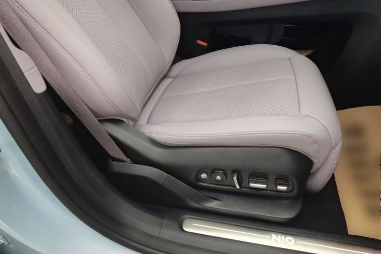 Used Nio EC6 2023 75 kWh Right Front Seat