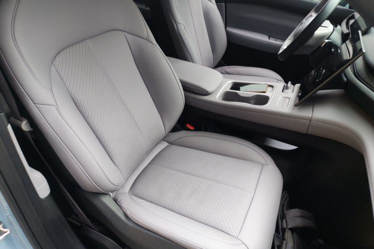 Used Nio EC6 2023 75 kWh Right Front Seat