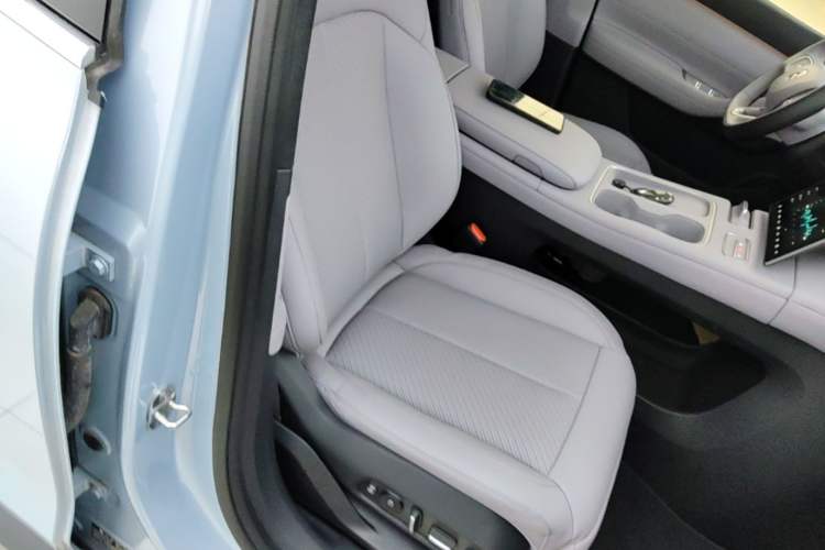 Used Nio EC6 2023 75 kWh Right Front Seat