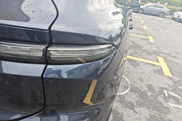 Used Nio EC6 2023 75 kWh Right Rear Taillight