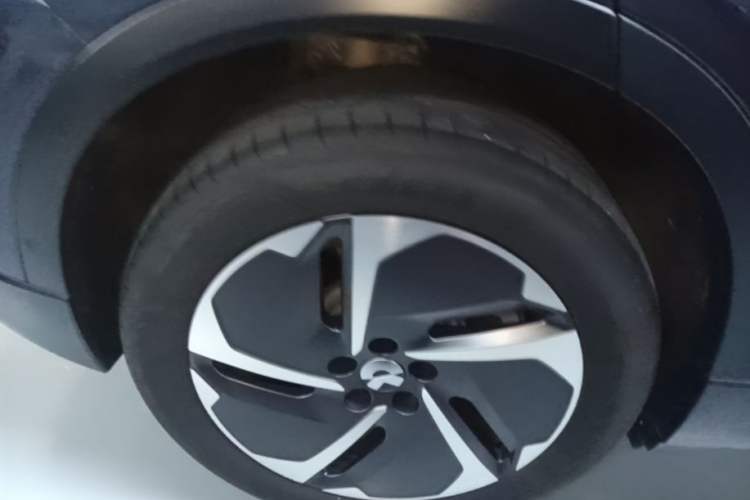 Used Nio EC6 2023 75 kWh Right Rear Wheel Hub