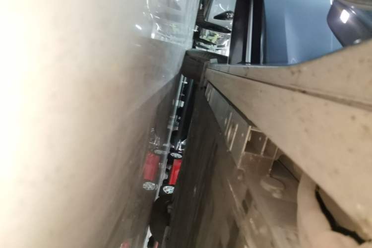 Used Nio EC6 2023 75 kWh Right Side Sill