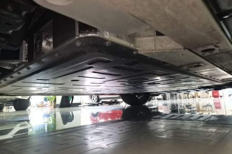 Used Nio EC6 2023 75 kWh Right Side Sill