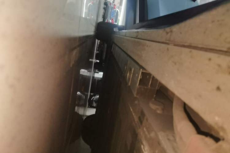 Used Nio EC6 2023 75 kWh Right Side Sill