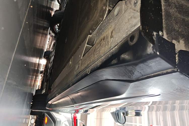 Used Nio EC6 2023 75 kWh Right Side Sill