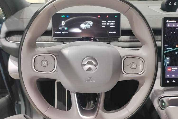 Used Nio EC6 2023 75 kWh Steering Wheel
