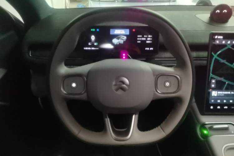Used Nio EC6 2023 75 kWh Steering Wheel