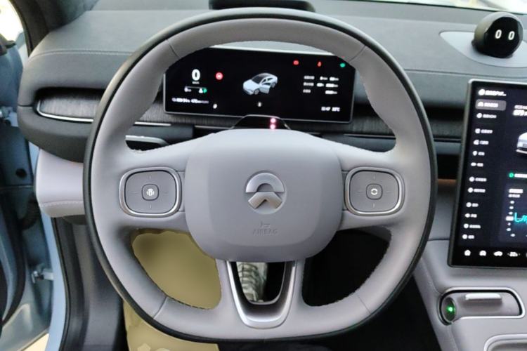 Used Nio EC6 2023 75 kWh Steering Wheel