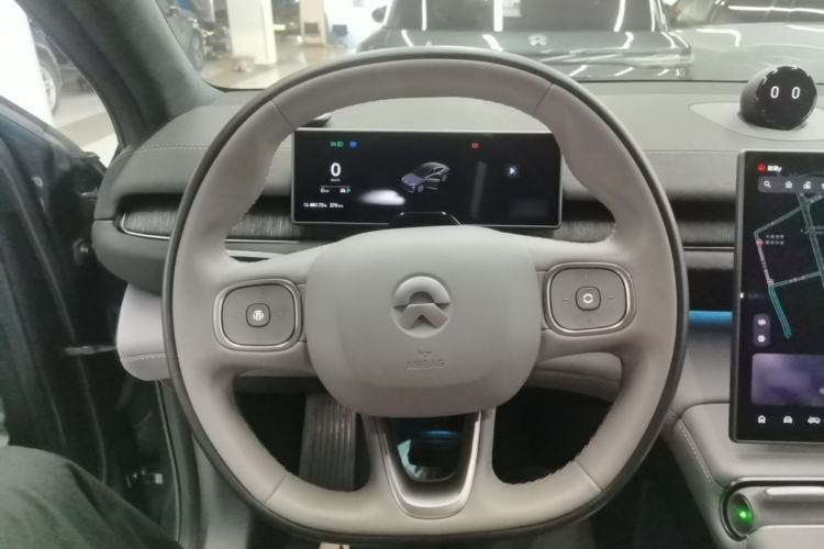 Used Nio EC6 2023 75 kWh Steering Wheel