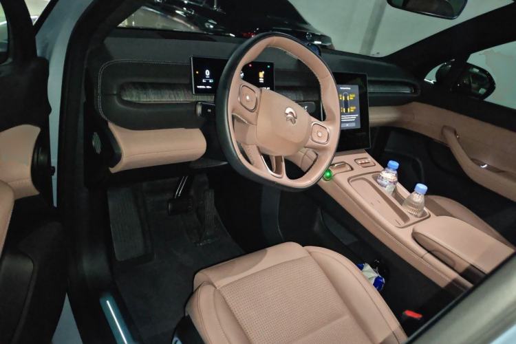 Used Nio EC6 2023 75 kWh Steering Wheel