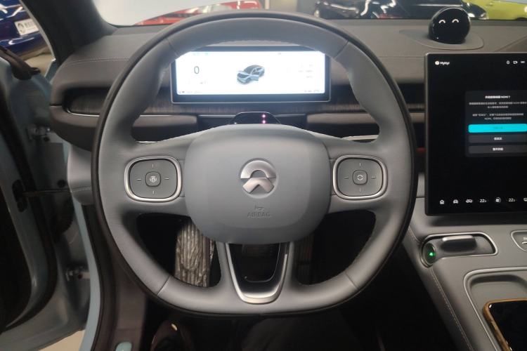 Used Nio EC6 2023 75 kWh Steering Wheel