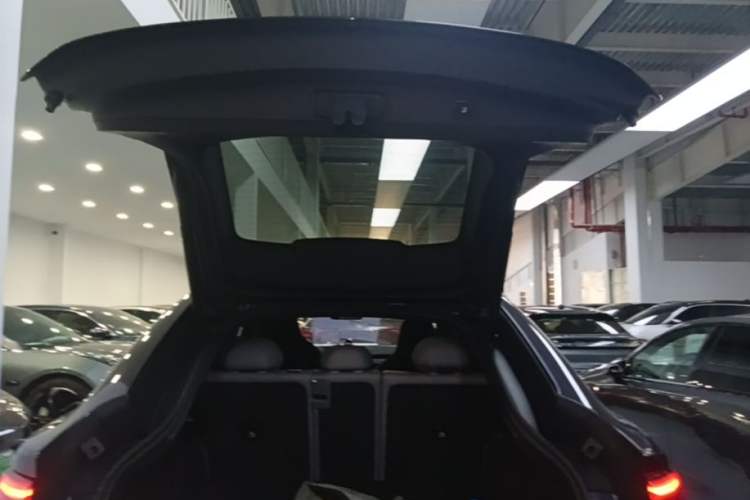 Used Nio EC6 2023 75 kWh Trunk